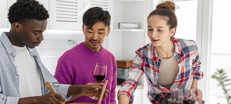 APL et colocation mode d'emploi pour un déménagement réussi